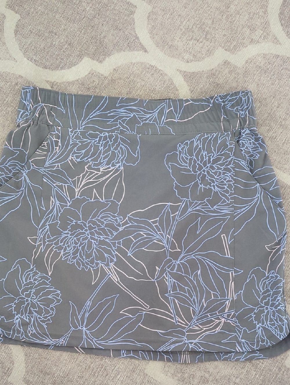 Columbia Gray Skort with Teal Accent Flower Outlines Size M - Picture 1 of 7